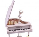 Музыкальная шкатулка-пианино с балериной 